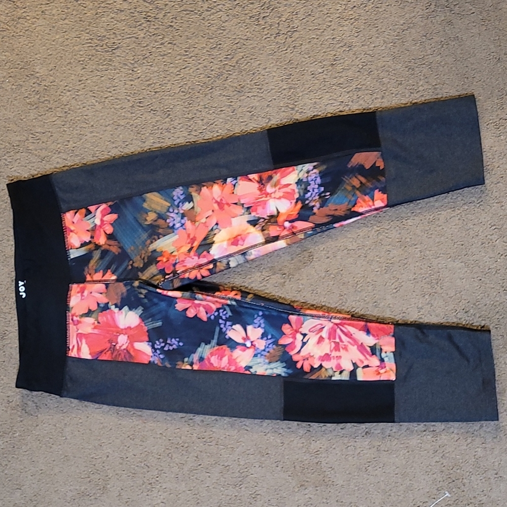Joy Lab Capri leggings